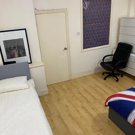 Privet Room Near Cambridge Heath Station London Exterior photo