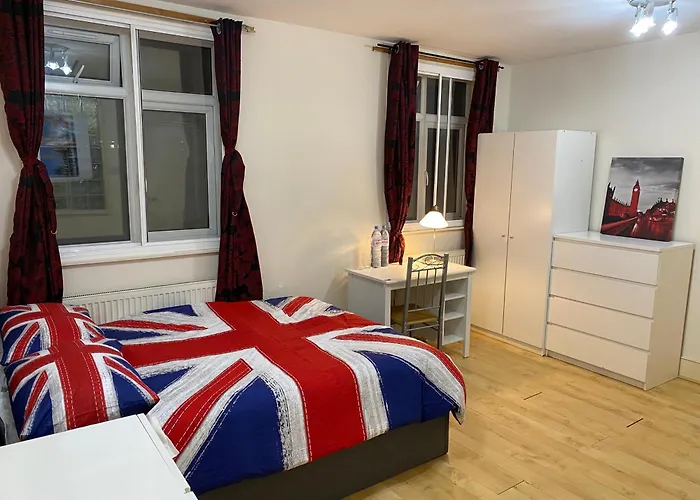 Privet Room Near Cambridge Heath Station