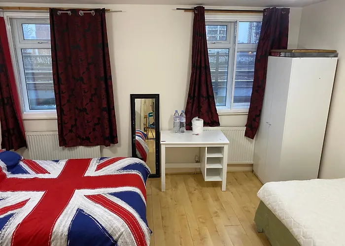 Privet Room Near Cambridge Heath Station